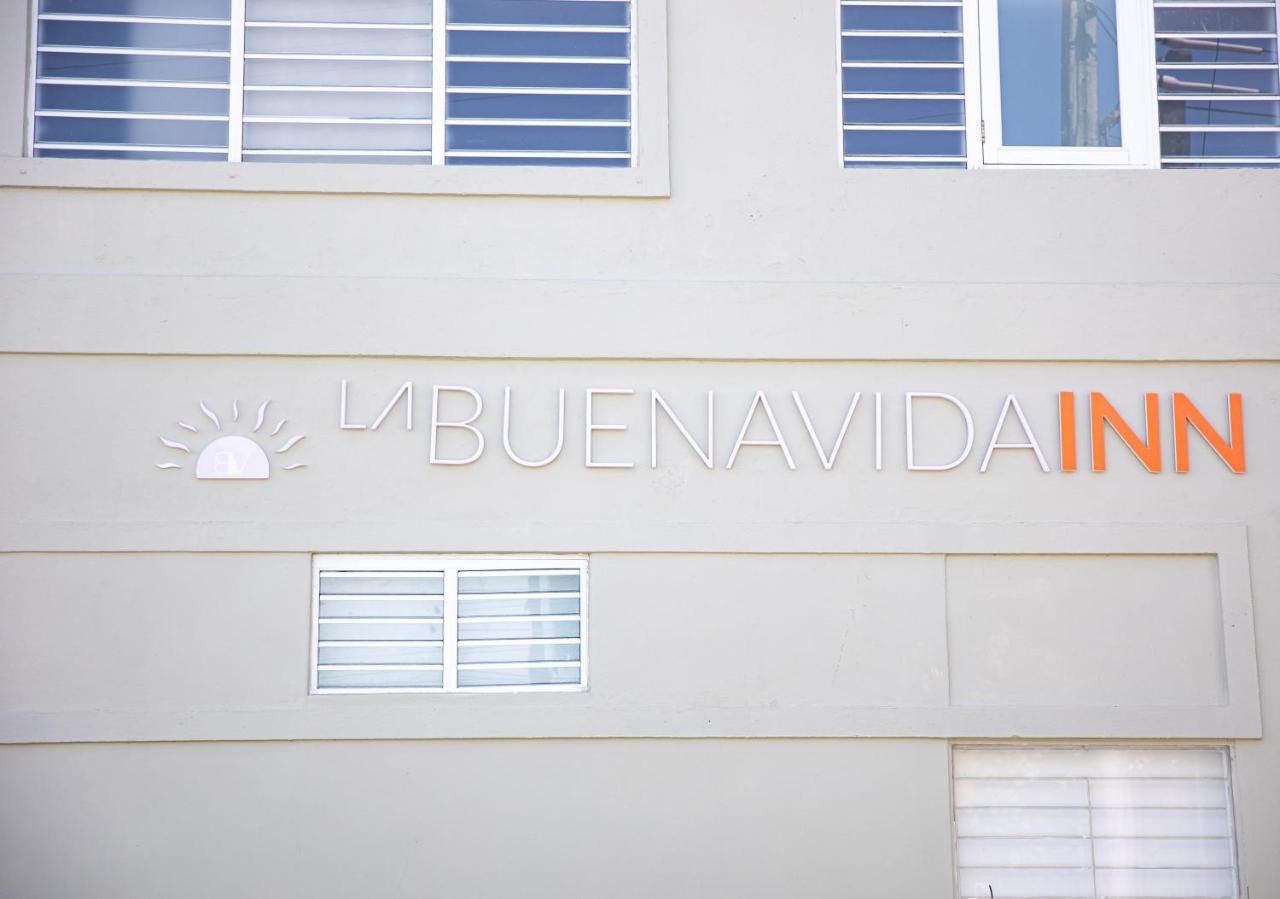 La Buena Vida Inn San Juan Bagian luar foto